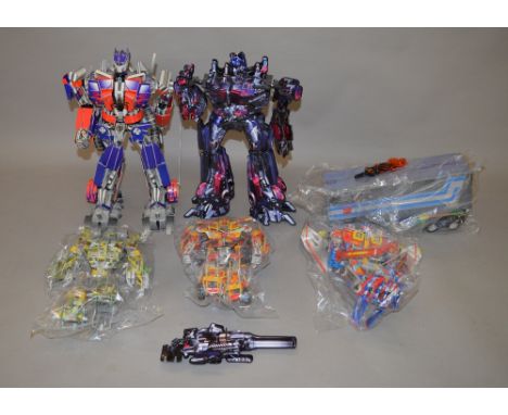 INP (Korea) Pabot 3D Paper Robot built models, together with other similar models. VG, not checked if complete.