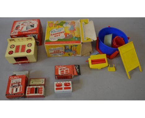 Marx Toys Deluxe Laundry Set together with 3 My Dolly's Kitchen accessories, all boxed. (4)