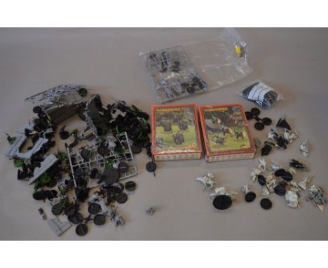 Quantity of Games Workshops Lord of The Rings figures including painted examples