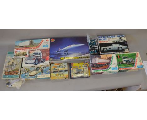 13 assorted model kits, mostly Aifix examples. Various scales and themes.