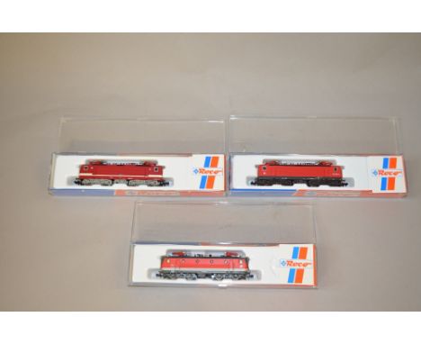 N Gauge. RoCo. 3 x Pantograph electric locomotives, various liveries. VG in G boxes.