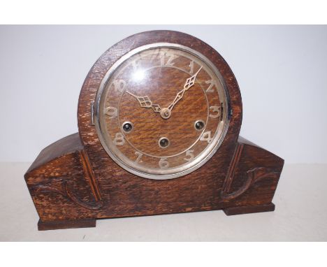 Oak mantle clock 