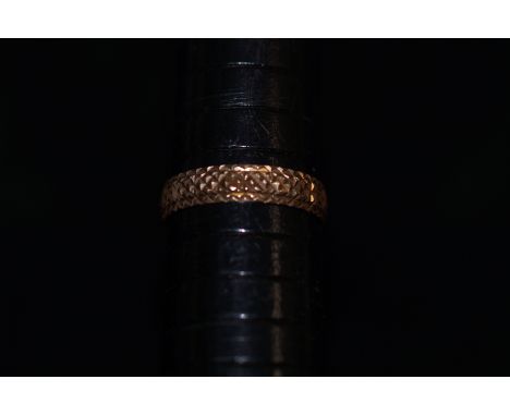 9ct Gold ring Size L 