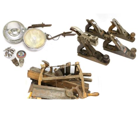 Woodworking Planes 3xBailey No.4, Record No.04 and Record No.073 (all with signs of corrosion) together with assorted various