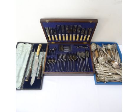 1940s OAK CANTEEN OF CUTLERYa vintage horn handled carving set (William Landell 105 Trongate Glasgow), with fitted case, and 