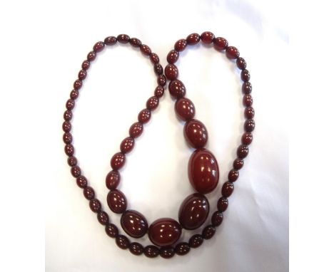VINTAGE CHERRY AMBER GRADUATED BEAD NECKLACEapproximately 75cm long