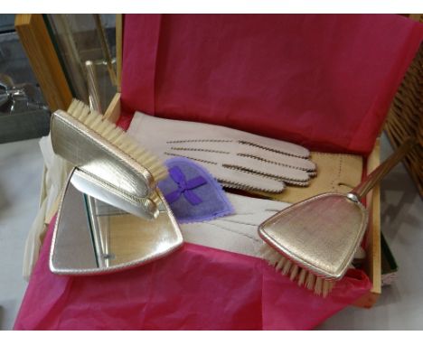 A set of vintage ladies gloves & a dressing table set