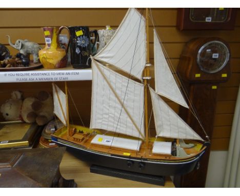 A model pond yacht