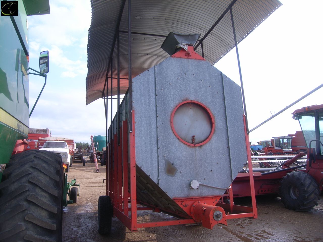 FARM FANS AB12B GRAIN DRYER, ODO READS 4354, PROPANE FIRED, 180 BUSHEL, SINGLE CARRIER WHEELS, U