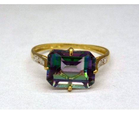 A 9ct gold, mystic topaz and diamond ring, weight 1.6g, size O