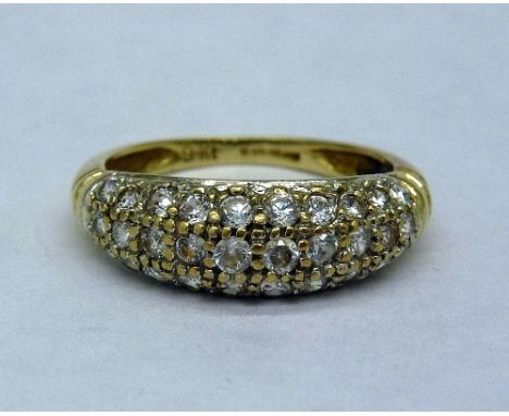 A 9ct gold ring, weight 2.9g, size P