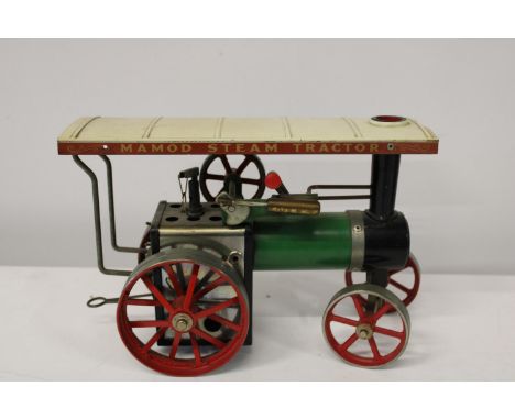 A vintage Mamod steam engine (unchecked) 26x18cm 