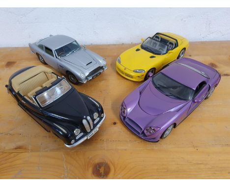 Die cast, scale 1:18, Aston Martin DB5 "James Bond", Dodge Viper, BMW 502, TVR Speed 12, cased (4) 