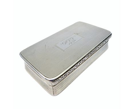 A silver snuff box hallmarked Chester 1928Condition Report: Firstly the hinge appears to be in good condition and is straight