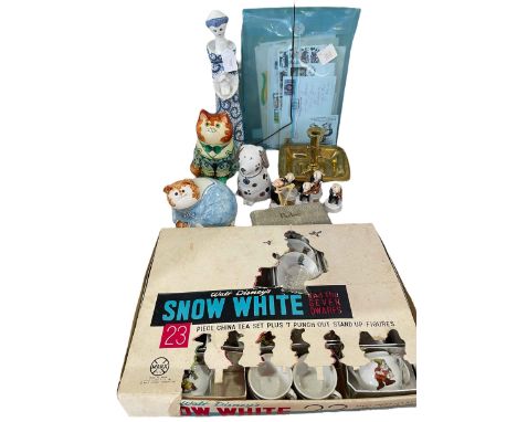Walt Disney Snow White dolls china tea set, Rye Pottery, FDCs, etc.