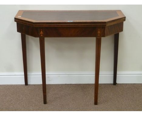 Early 19th century mahogany card table inlaid and crossbanded in satinwood, canted corners, foldover baize lined top with dou