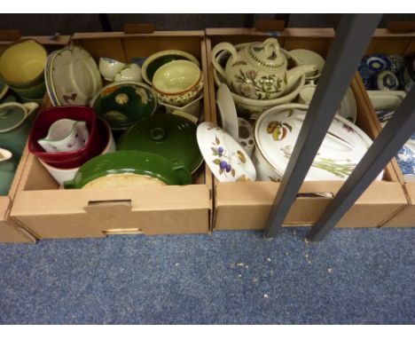Royal Worcester 'Evesham', Portmeirion and other decorative ceramics in two boxes