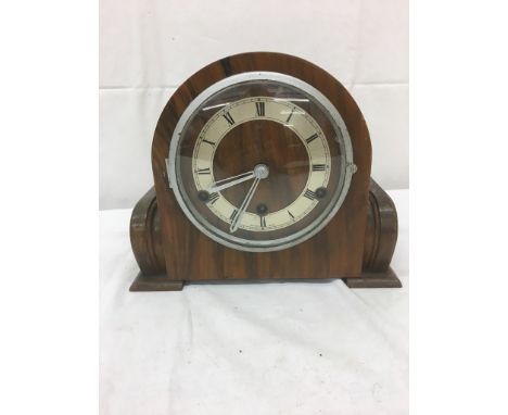 An Art Deco mantel clock