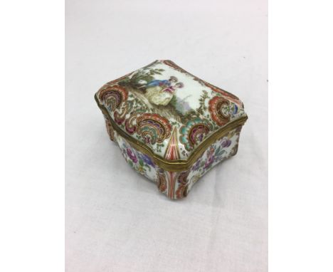 An early 19th century hand-painted ceramic box with crossed sword marks to the base