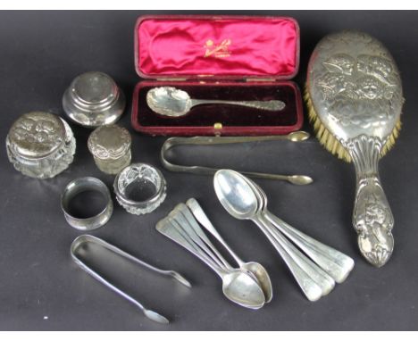 A set of six Edwardian silver Old English Pattern tea spoons, London, 1901; four earlier tea spoons and two pairs of silver s