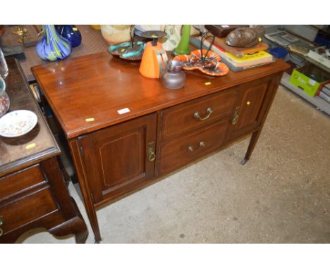 An Edwardian mahogany washstand fitted two long drawers 