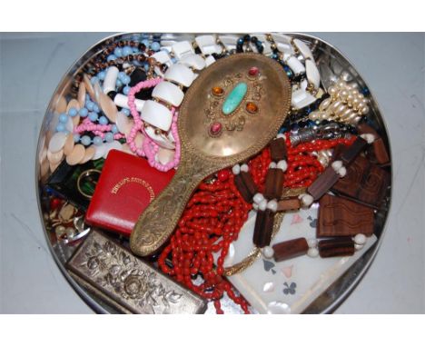 Mixed lot to include; cased Victorian bronze Lifesaving Society medal, costume jewellery, hand mirror etc