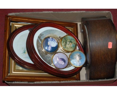 Mixed lot to include 1930s oak cased mantel clock, various pictures and prints