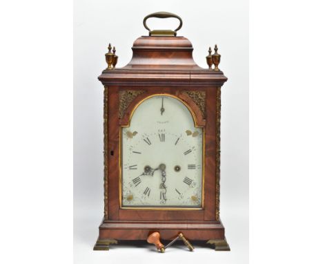 A GEORGE III MAHOGANY AND BRASS CASED TWIN FUSEE EIGHT DAY BRACKET CLOCK, the bell top with hinged carrying handle, a brass u