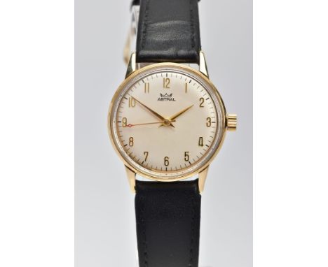 A 9CT GOLD CASED HAND-WOUND SMITHS ASTRAL WRISTWATCH, light cream dial with Arabic numerals, tapered gold coloured hands, app