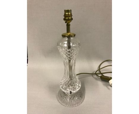 A Stuart crystal lamp in a working condition 