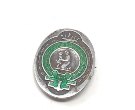 1945 silver &amp; enamel nursing badge 