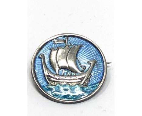 Vintage scottish iona silver &amp; enamel  brooch measures approx 2.7cm dia 