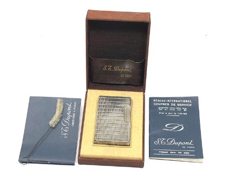 Fine vintage boxed dupont paris cigarette lighter good condition 