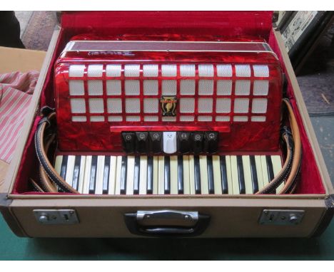 CASED PARROT ACCORDION 