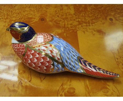 ROYAL CROWN DERBY CERAMIC BIRD FORM PAPERWEIGHT 