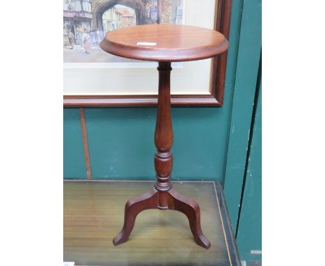 SMALL TRIPOD WINE TABLE 