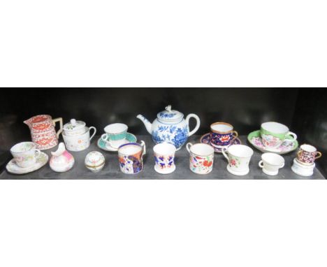 EARLY WORCESTER BLUE AND WHITE CERAMIC TEAPOT (AT FAULT) AND MIXED CERAMICS INCLUDING COPELANDS, MINTONS, DERBY, COALPORT, ET