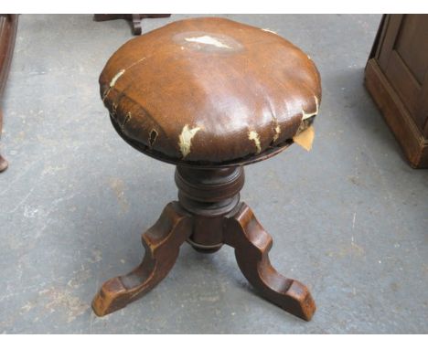 REVOLVING PIANO STOOL ON TRIPOD SUPPORTS 