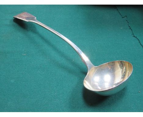 HALLMARKED GEORGIAN SILVER LARGE SERVING LADLE, LONDON ASSAY 