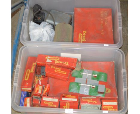 2 BOXES WITH MODEL RAILWAY ACCESSORIES    