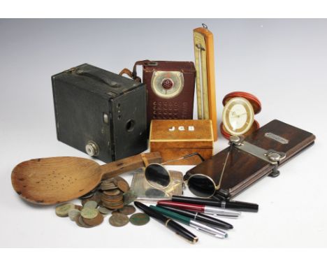 GENTLEMAN'S INTEREST; an assortment of items to include a  silver cigarette case, Henry Matthews, Birmingham 1924, central ca