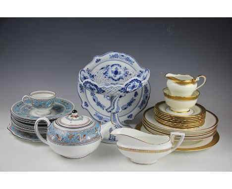 A collection of assorted dinner wares, to include; a quantity of Royal Worcester Empire and Golden Anniversary pattern dinner