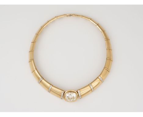 COLLIER 'GEORG HORNEMANN' - 22.00 CT. Deutsch, Düsseldorf, 20./21. Jh. Gelbgold. Häng-L. ca. 11,5 cm, Ges.-Gew. ca. 142,35 g.