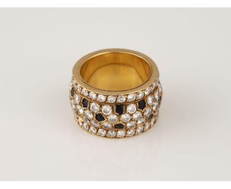 RING Frankreich, 20. Jh. Gelbgold. Ringmaß ca. 51, Ges.-Gew. ca. 12,3 g. Geprüft 18 K, französicher Marke 'Adlerkopf', bezeic