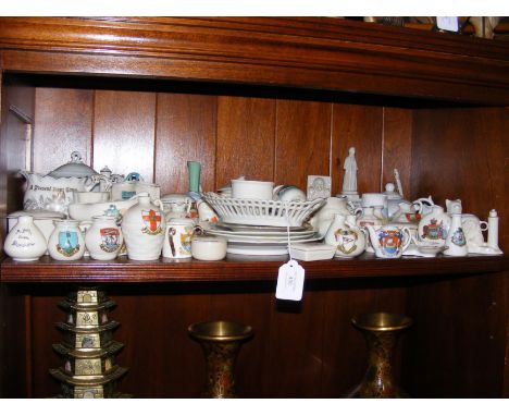 A collection of Goss and other crested ware 
