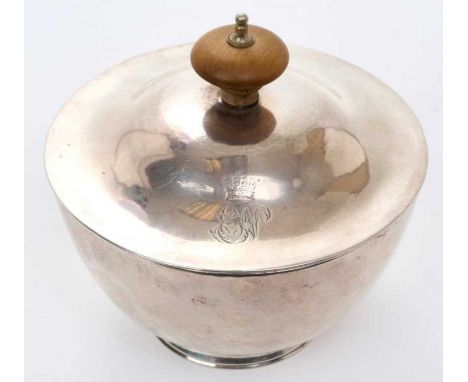 George III white metal sugar bowl and cover, with turned wood knop and engraved Earls' coronet and 'E N' monogram, (probably 