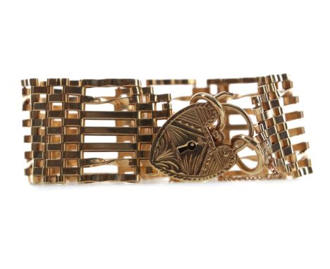 GOLD GATE BRACELET, 25mm wide, in nine carat gold, with heart shaped padlock clasp, 26.3g