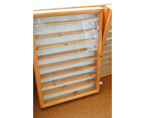 Large model display case 85 x 60 cm 