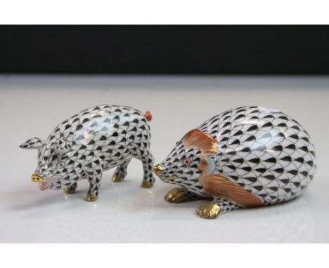 Herend ceramic model of a Pig 15301 VHN &amp; a Hedgehog 15501 VHN, largest one approx 10cm long