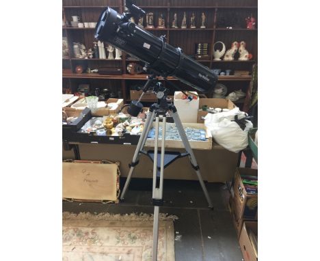 SKYWATCHER 130MM REFLECTING TELESCOPE WITH MOUNT AND TRIPOD